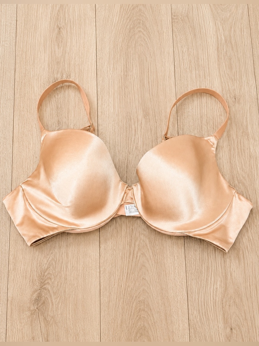 Wacoal Nude Satin Underwire Bra – Size 36C